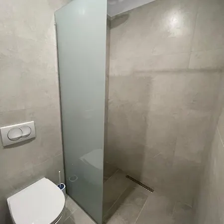 酒店 Kroi Near Castle Entrance Castle And Town View 3*