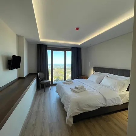 酒店 Kroi Near Castle Entrance Castle And Town View 3*
